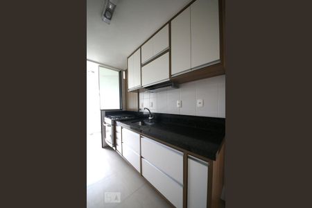 Apartamento para alugar com 81m², 3 quartos e 1 vagaCozinha - Armário