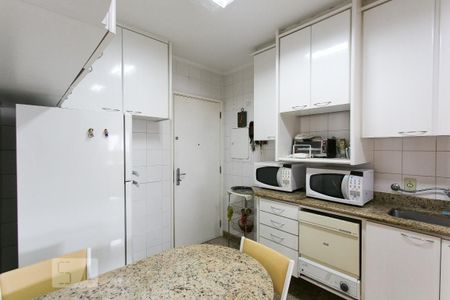Apartamento para alugar com 92m², 3 quartos e 2 vagasCozinha
