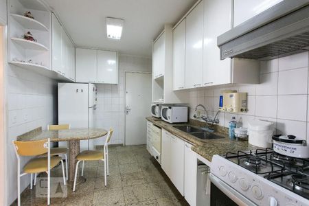 Apartamento para alugar com 92m², 3 quartos e 2 vagasCozinha