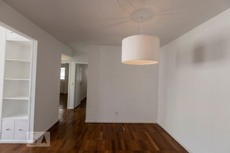 Apartamento para alugar com 101m², 2 quartos e 1 vaga Apartamento para alugar com 101m², 2 quartos e 1 vagaSala