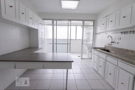 Apartamento para alugar com 101m², 2 quartos e 1 vaga Apartamento para alugar com 101m², 2 quartos e 1 vagaCozinha
