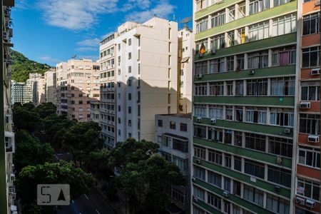 Vista do Quarto de apartamento para alugar com 1 quarto, 50m² em Copacabana, Rio de Janeiro