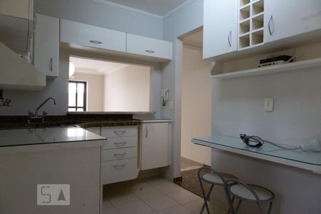 Apartamento para alugar com 82m², 3 quartos e 3 vagas Apartamento para alugar com 82m², 3 quartos e 3 vagasCozinha