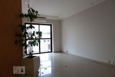 Sala de apartamento para alugar com 3 quartos, 82m² em Vila Nova Conceição, São Paulo