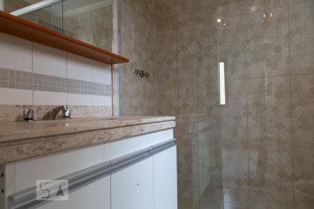 Apartamento para alugar com 82m², 3 quartos e 3 vagas Apartamento para alugar com 82m², 3 quartos e 3 vagasBanheiro da suíte