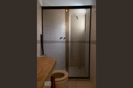 Apartamento para alugar com 82m², 3 quartos e 3 vagas Apartamento para alugar com 82m², 3 quartos e 3 vagasBanheiro social