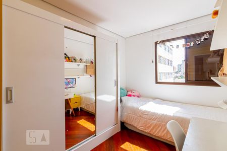 Apartamento à venda com 164m², 3 quartos e 2 vagasQuarto 3