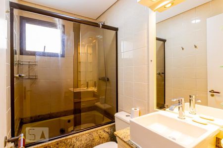 Apartamento à venda com 164m², 3 quartos e 2 vagasBanheiro da Suite