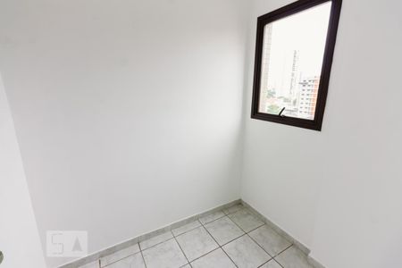Quarto de Serviço de apartamento para alugar com 3 quartos, 98m² em Vila Romana, São Paulo