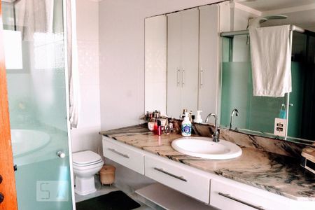 Apartamento para alugar com 230m², 4 quartos e 3 vagasBanheiro 1