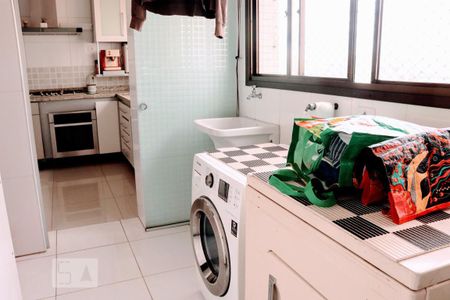 Apartamento para alugar com 230m², 4 quartos e 3 vagasÁrea de Serviço