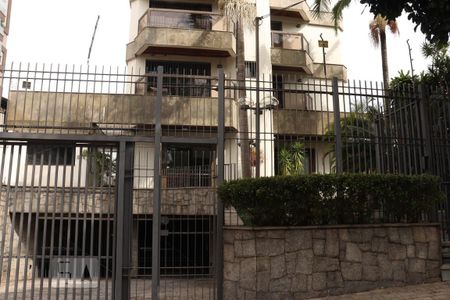 Apartamento para alugar com 230m², 4 quartos e 3 vagasFachada