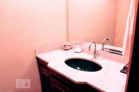 Apartamento para alugar com 230m², 4 quartos e 3 vagasBanheiro 4