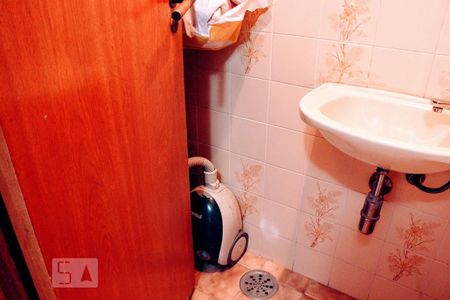 Apartamento para alugar com 230m², 4 quartos e 3 vagasBanheiro de Serviço