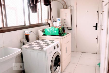 Apartamento para alugar com 230m², 4 quartos e 3 vagasÁrea de Serviço