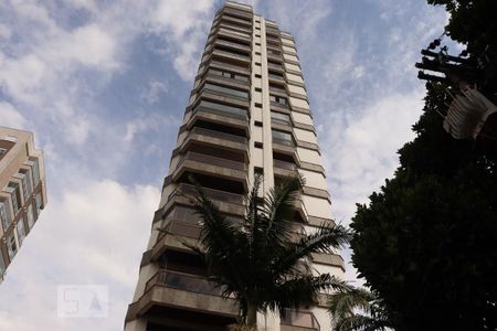 Apartamento para alugar com 230m², 4 quartos e 3 vagasFachada