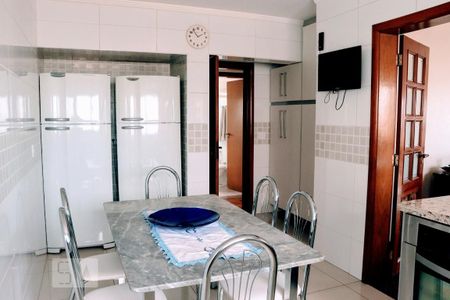Apartamento para alugar com 230m², 4 quartos e 3 vagasCozinha