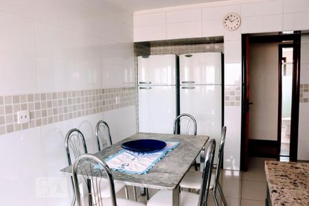 Apartamento para alugar com 230m², 4 quartos e 3 vagasCozinha