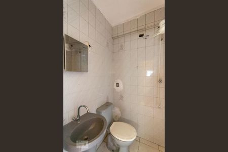 Casa à venda com 205m², 4 quartos e 1 vaga Casa à venda com 205m², 4 quartos e 1 vagaBanheiro