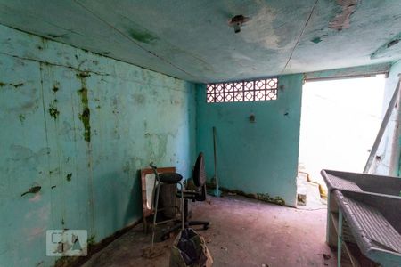 Casa à venda com 205m², 4 quartos e 1 vaga Casa à venda com 205m², 4 quartos e 1 vagaÁrea de Serviço