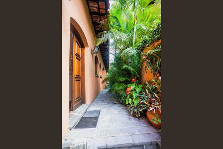 Casa à venda com 300m², 4 quartos e 5 vagasÁrea Externa