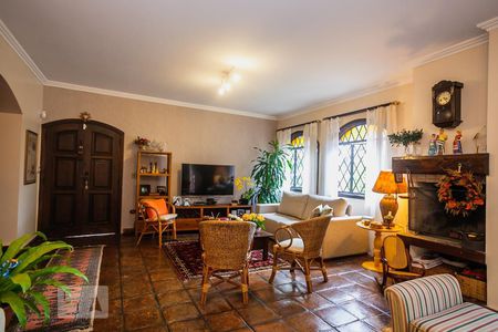 Sala de casa à venda com 4 quartos, 300m² em Jardim Leonor, São Paulo