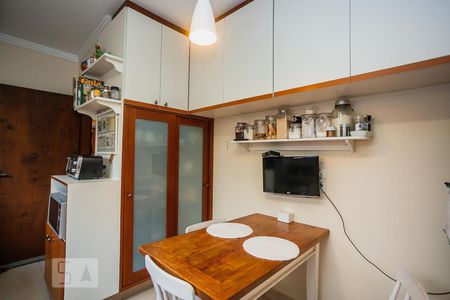 Casa à venda com 300m², 4 quartos e 5 vagasCozinha