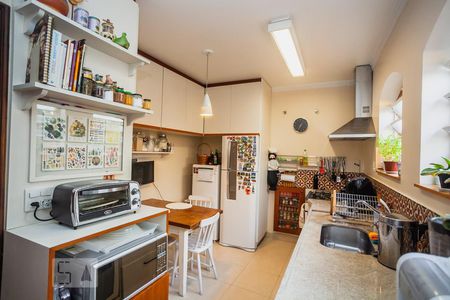 Casa à venda com 300m², 4 quartos e 5 vagasCozinha