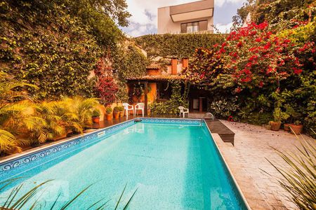 Casa à venda com 300m², 4 quartos e 5 vagasÁrea Externa