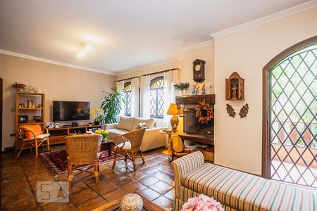 Sala de casa à venda com 4 quartos, 300m² em Jardim Leonor, São Paulo