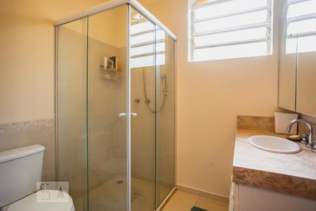 Casa à venda com 300m², 4 quartos e 5 vagasBanheiro Suíte