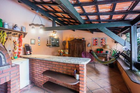 Casa à venda com 300m², 4 quartos e 5 vagasÁrea Externa