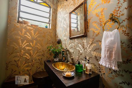 Casa à venda com 300m², 4 quartos e 5 vagasLavabo