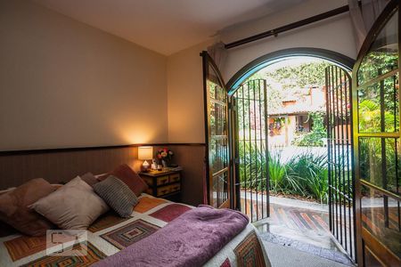 Casa à venda com 300m², 4 quartos e 5 vagasSuíte Master