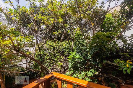 Casa à venda com 300m², 4 quartos e 5 vagasVista da varanda