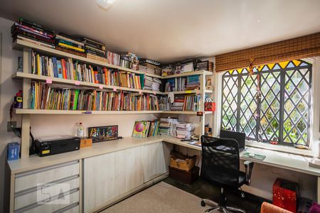 Casa à venda com 300m², 4 quartos e 5 vagasÁrea Externa