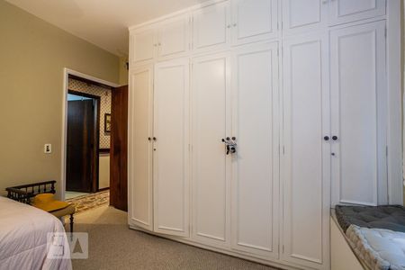 Casa à venda com 300m², 4 quartos e 5 vagasQuarto 1