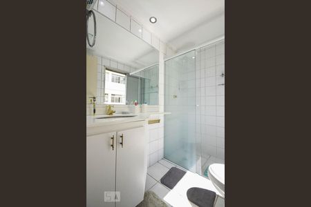 Apartamento para alugar com 74m², 2 quartos e 1 vaga Apartamento para alugar com 74m², 2 quartos e 1 vagaBanheiro suíte