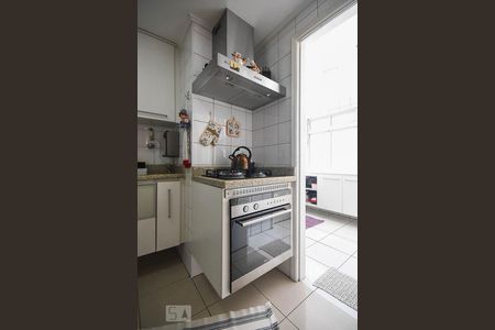 Apartamento para alugar com 74m², 2 quartos e 1 vaga Apartamento para alugar com 74m², 2 quartos e 1 vagaCozinha