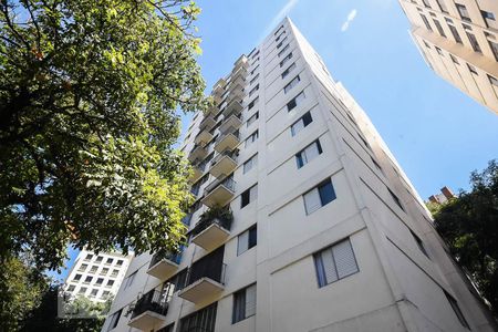 Apartamento para alugar com 74m², 2 quartos e 1 vaga Apartamento para alugar com 74m², 2 quartos e 1 vagaFachada