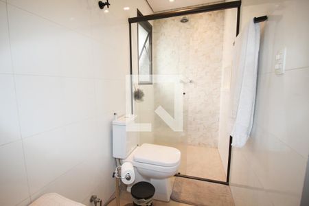 Banheiro de apartamento para alugar com 1 quarto, 49m² em Vila Uberabinha, São Paulo