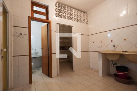 Casa de condomínio para alugar com 350m², 4 quartos e 2 vagasÁrea de Serviço