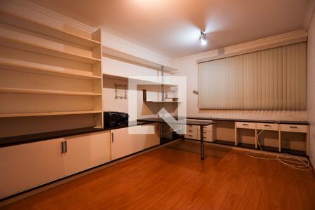 Casa de condomínio para alugar com 350m², 4 quartos e 2 vagasSuíte 