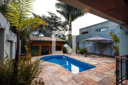 Casa de condomínio para alugar com 350m², 4 quartos e 2 vagasParte externa 