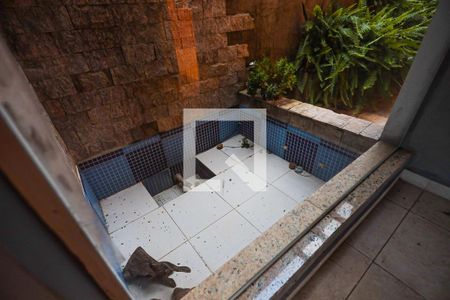 Casa de condomínio para alugar com 350m², 4 quartos e 2 vagasParte externa 