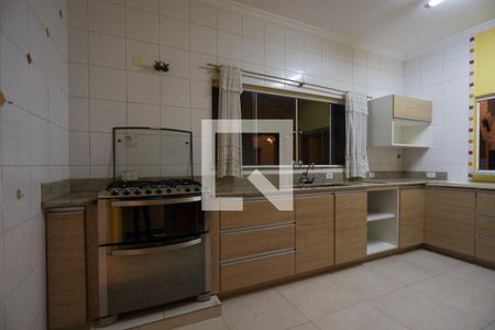 Casa de condomínio para alugar com 350m², 4 quartos e 2 vagasCozinha 