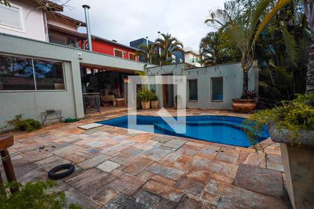 Casa de condomínio para alugar com 350m², 4 quartos e 2 vagasParte externa 