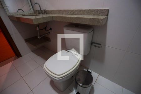 Casa de condomínio para alugar com 350m², 4 quartos e 2 vagasSuíte 4 banheiro 