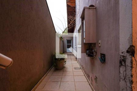 Casa de condomínio para alugar com 350m², 4 quartos e 2 vagasParte externa 