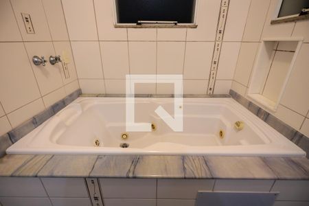 Casa de condomínio para alugar com 350m², 4 quartos e 2 vagasSuíte 2 banheiro 